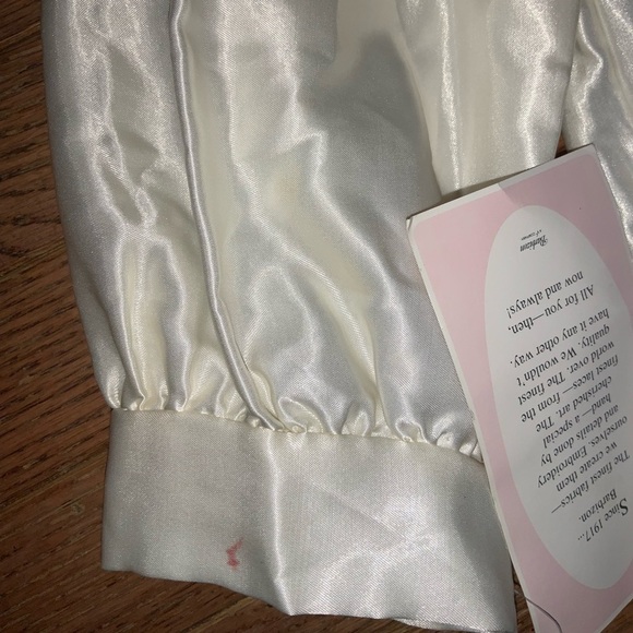Vintage NWT Barbizon Cream Off-White Ivory Long Sleeve Night Gown with Lace - Picture 8 of 10